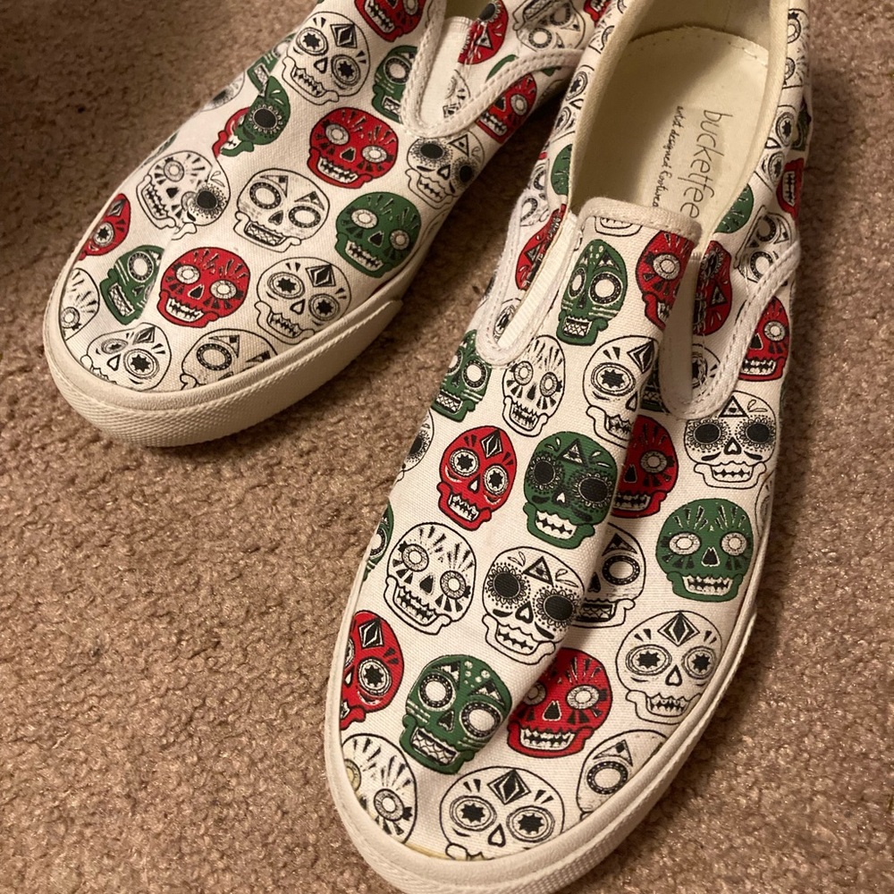 Bucket Feet Multicolor Skull Print Slip-On Loafers Like New worn once